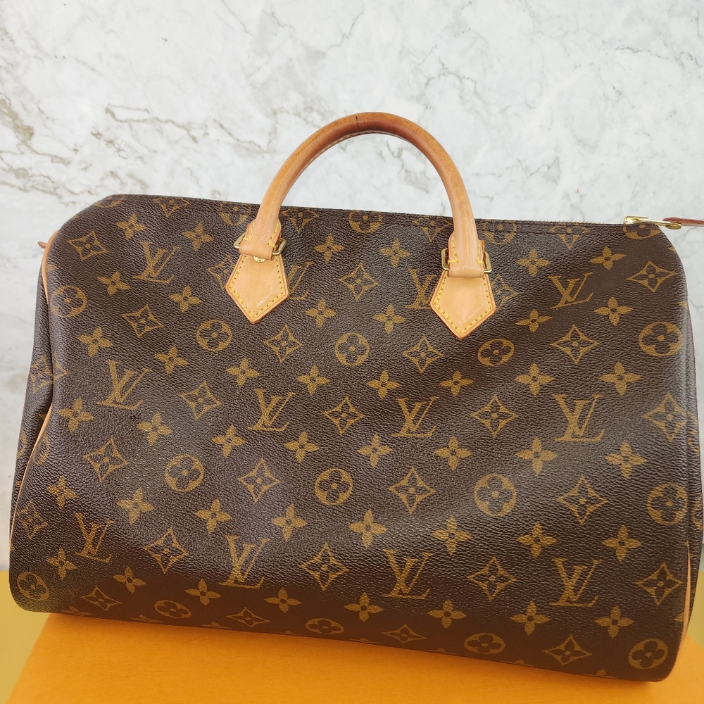 Large Louis Vuitton Speedy 35 Handbag w/ Original box & dustbag